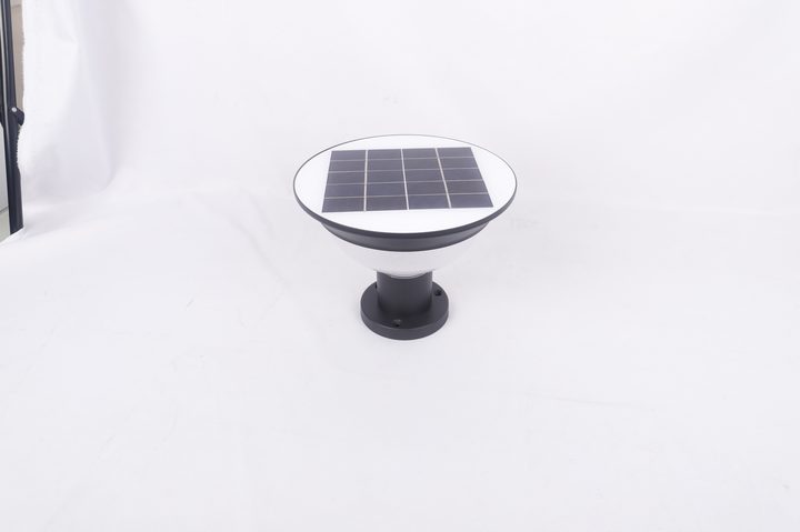 Compact bowl-shaped lamp shown from above.